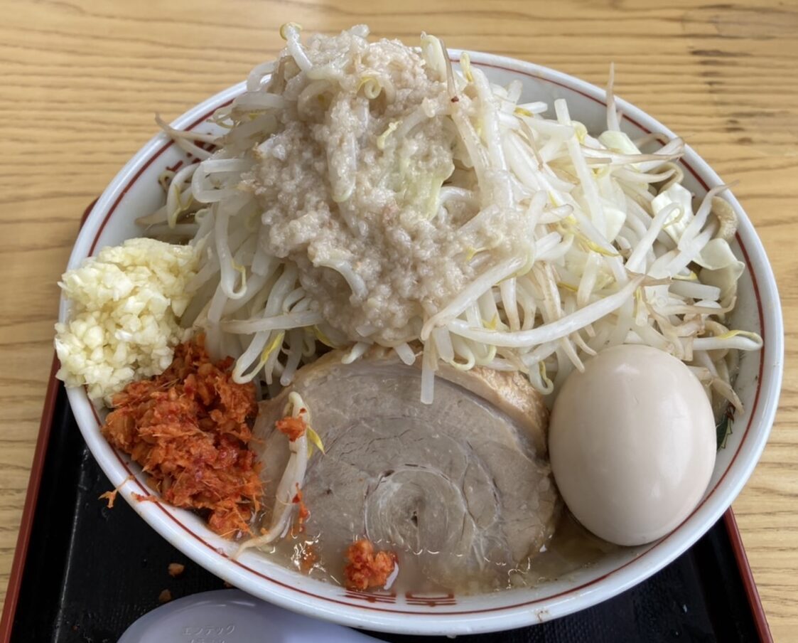 ラーメン 大 （野菜マシマシ、アブラ増し） 1050円