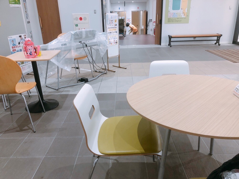 中町モール噴水広場_休憩スペース1