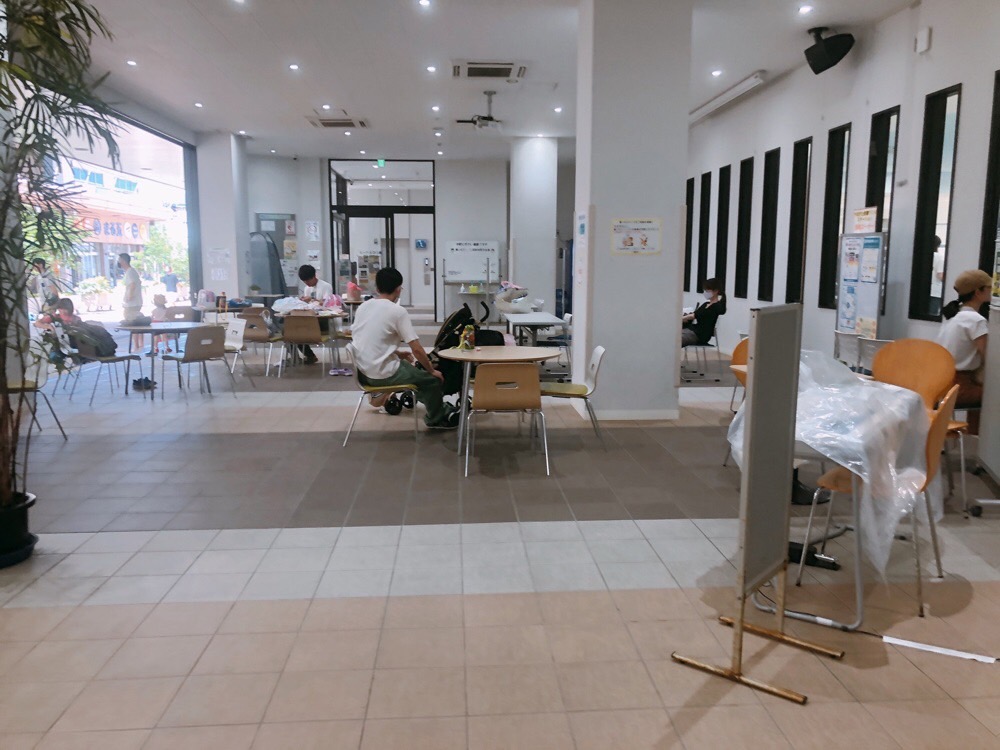 中町モール噴水広場_休憩スペース2