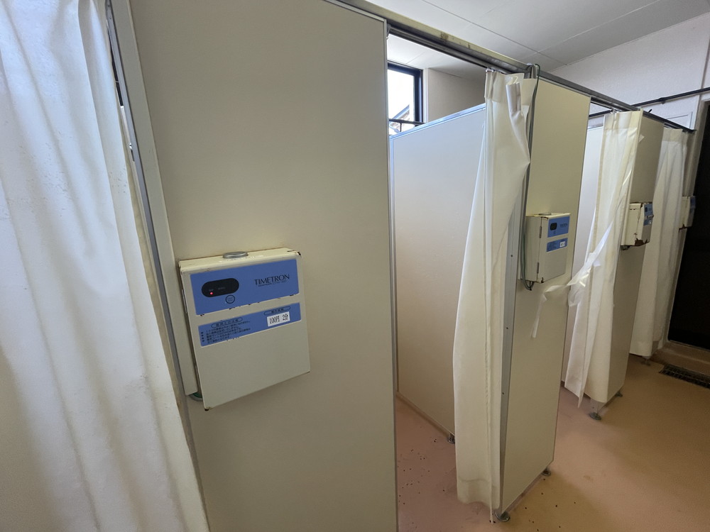 マリンパークねずがせき-トイレシャワー棟 (1)