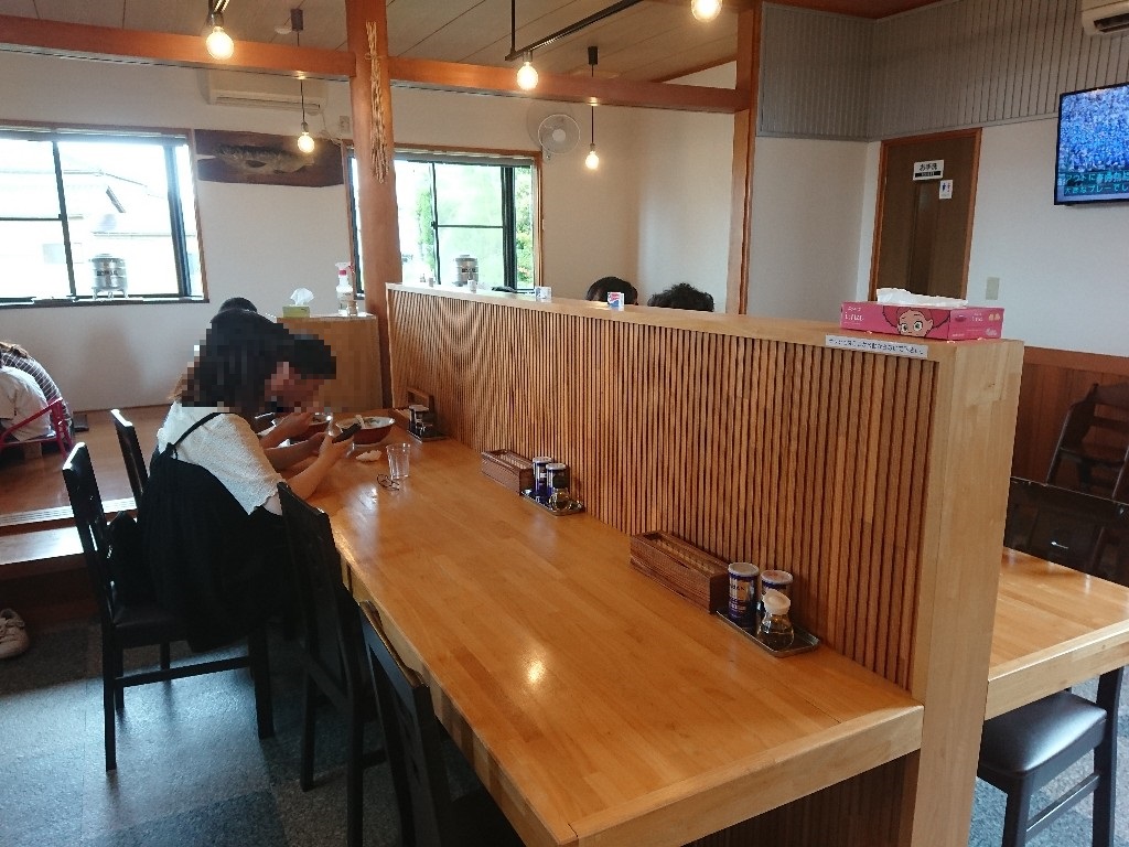 麺屋モクエン　店内