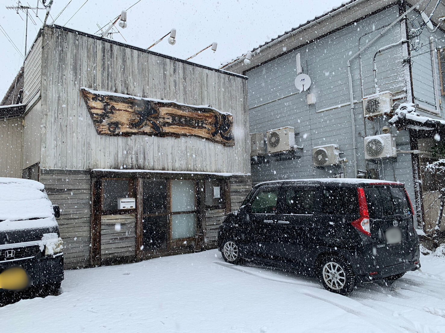 f37efe84-3338-4d75-bfc9-3fd195e2e905