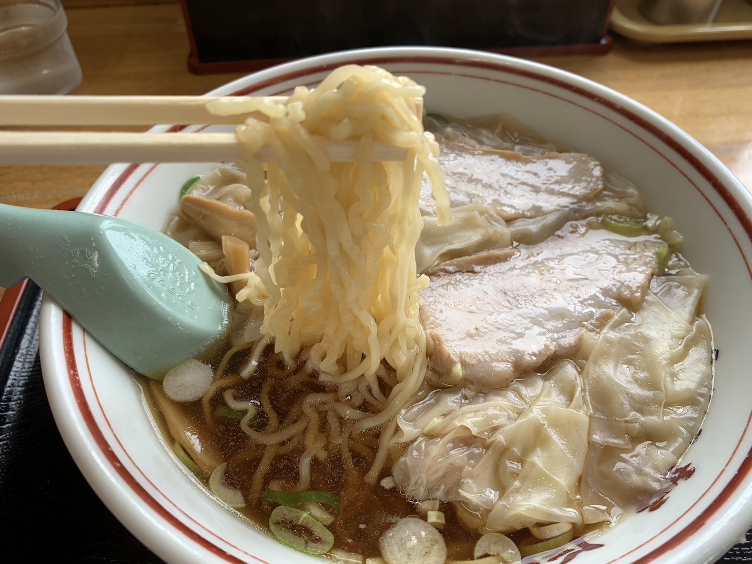 新月 ワンタンメン (2)