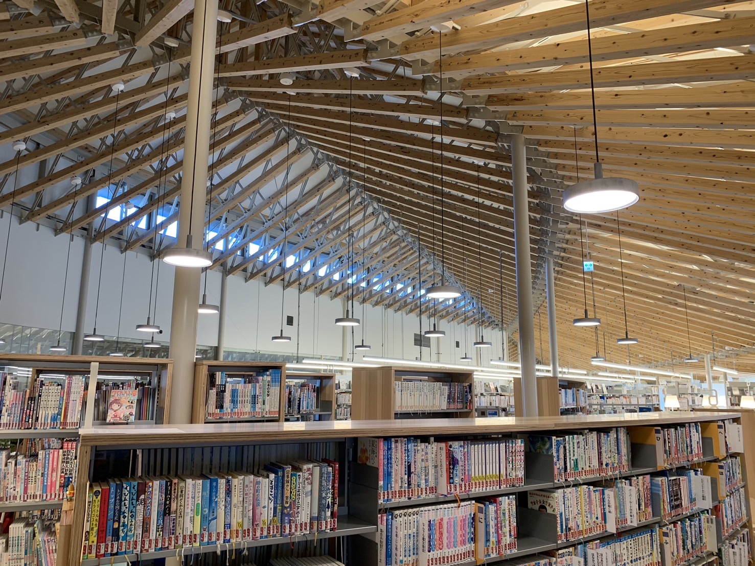庄内町立図書館 内観