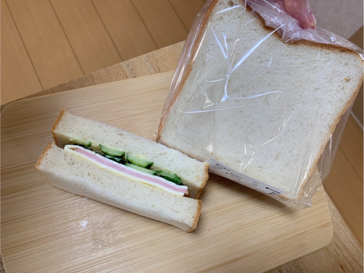 なないろPLUS 食パン