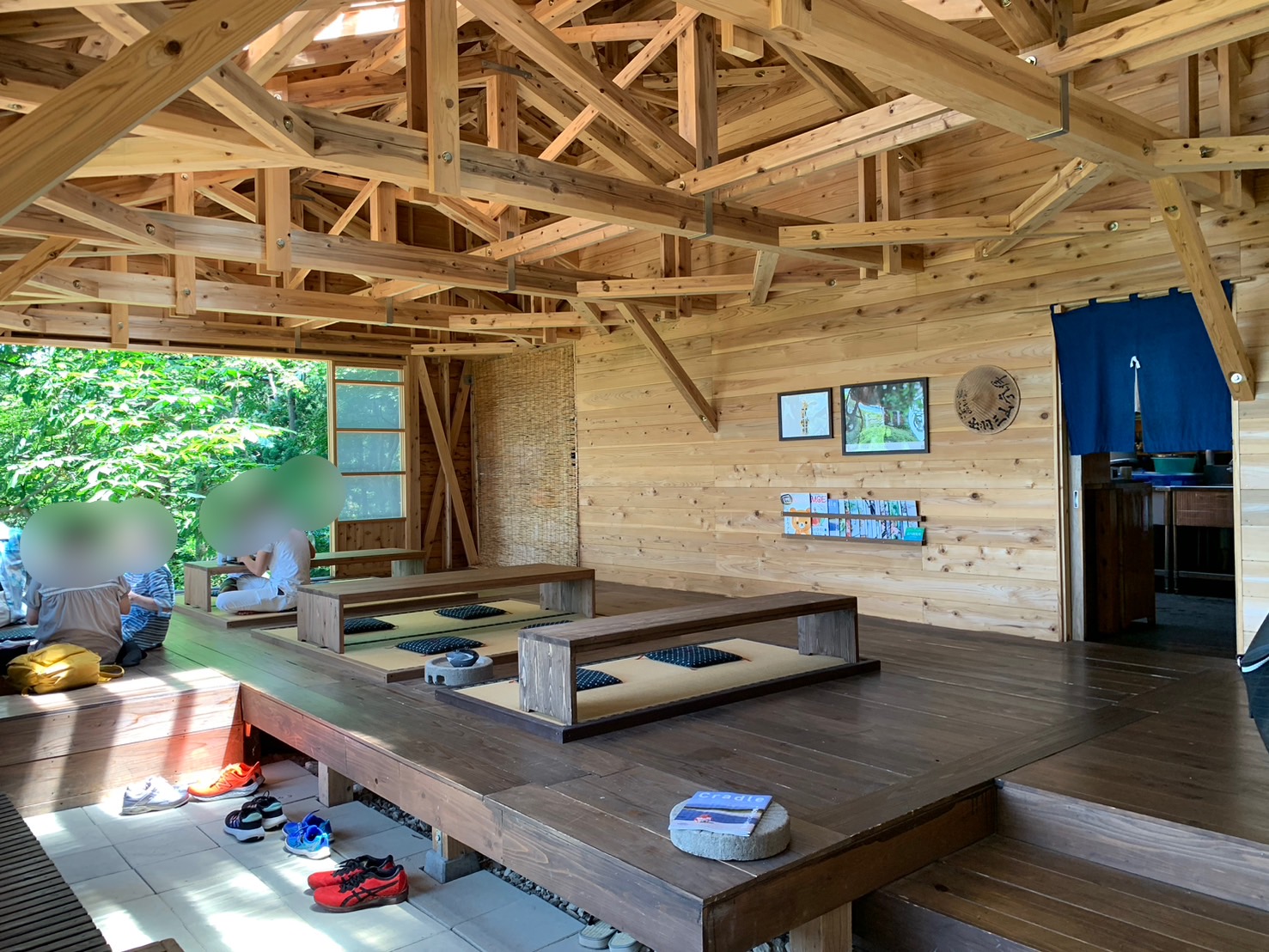 二の坂茶屋　店内②