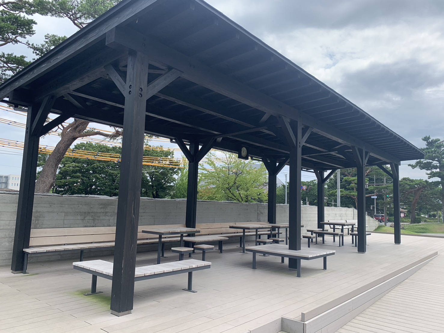 鶴岡公園二の丸広場 東屋