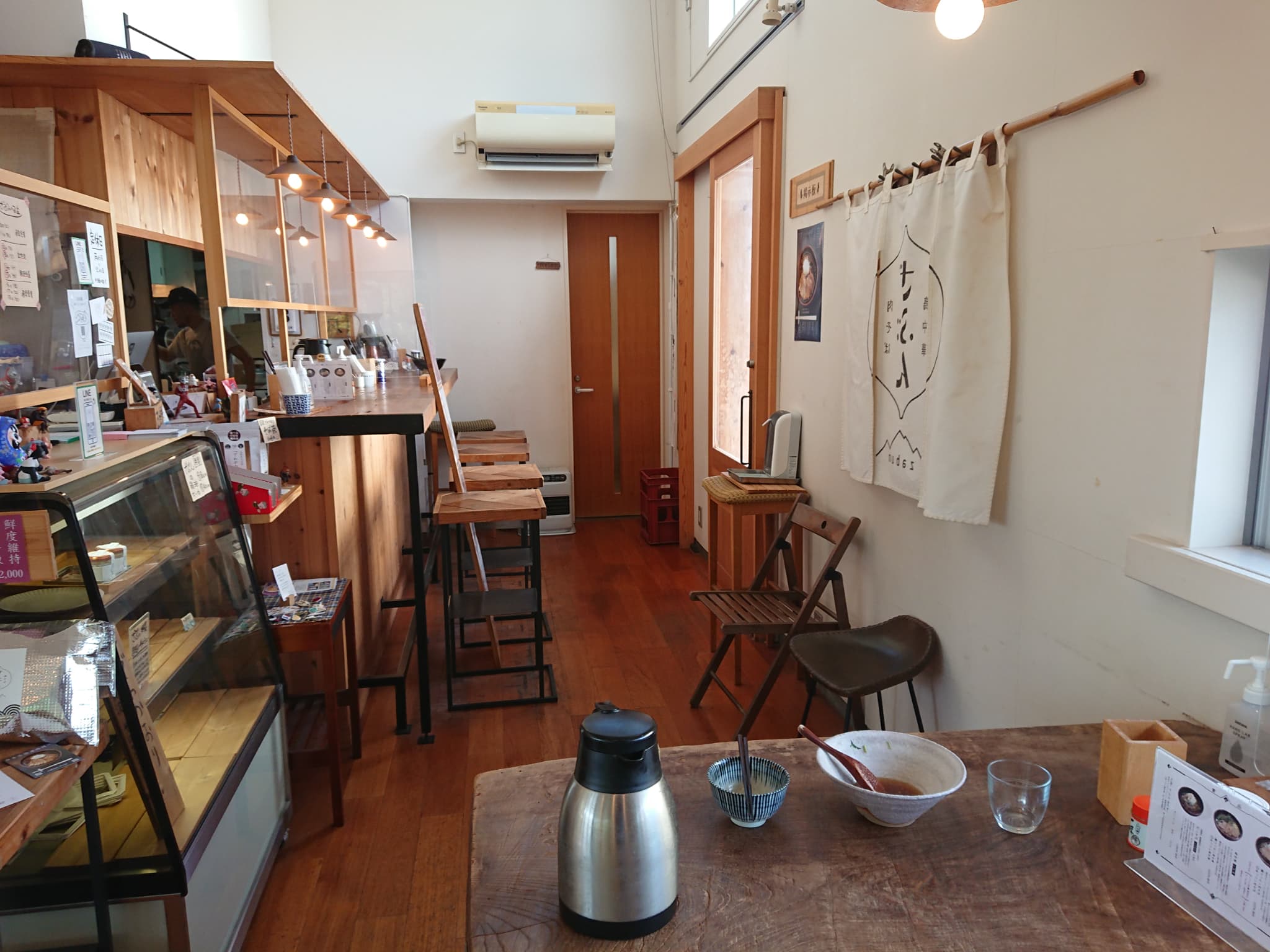 肉そば・鳥中華 ざぶん 店内 (1)