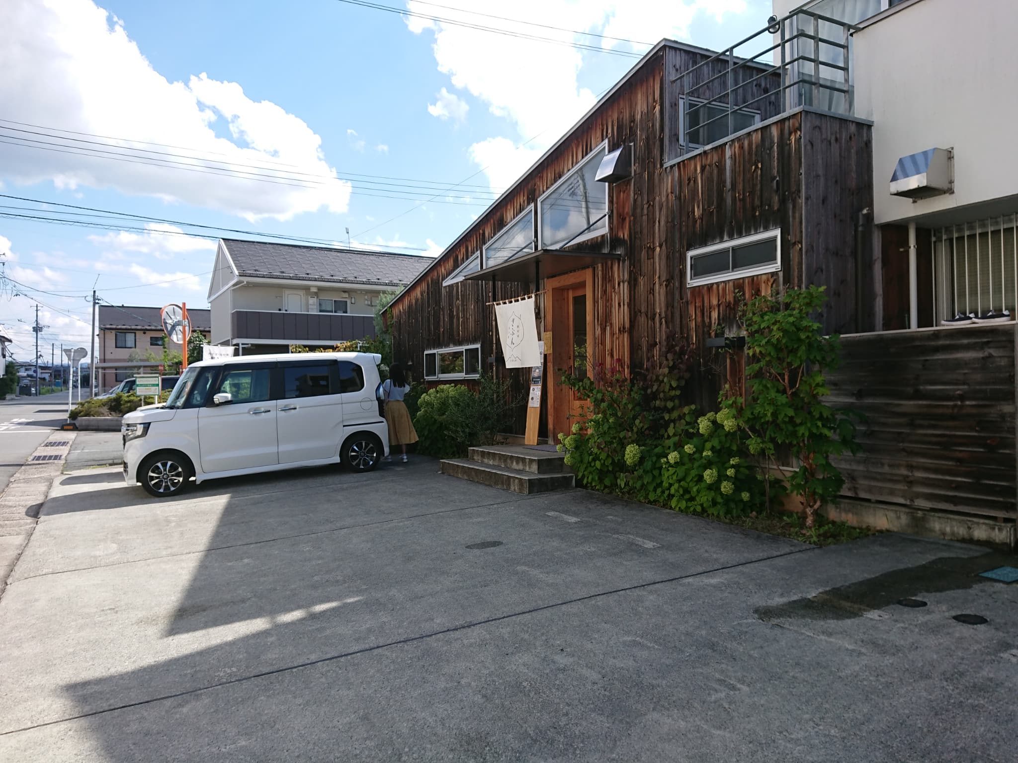 肉そば・鳥中華 ざぶん 外観 (1)