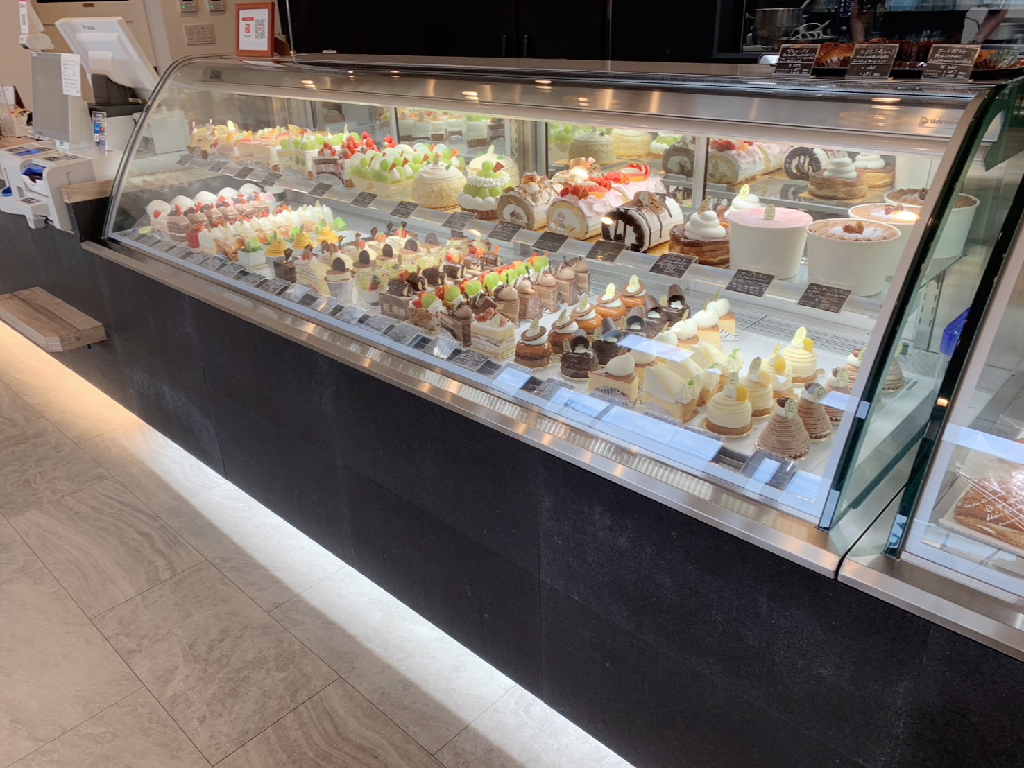 pâtisserie Joli-Jolie 店内