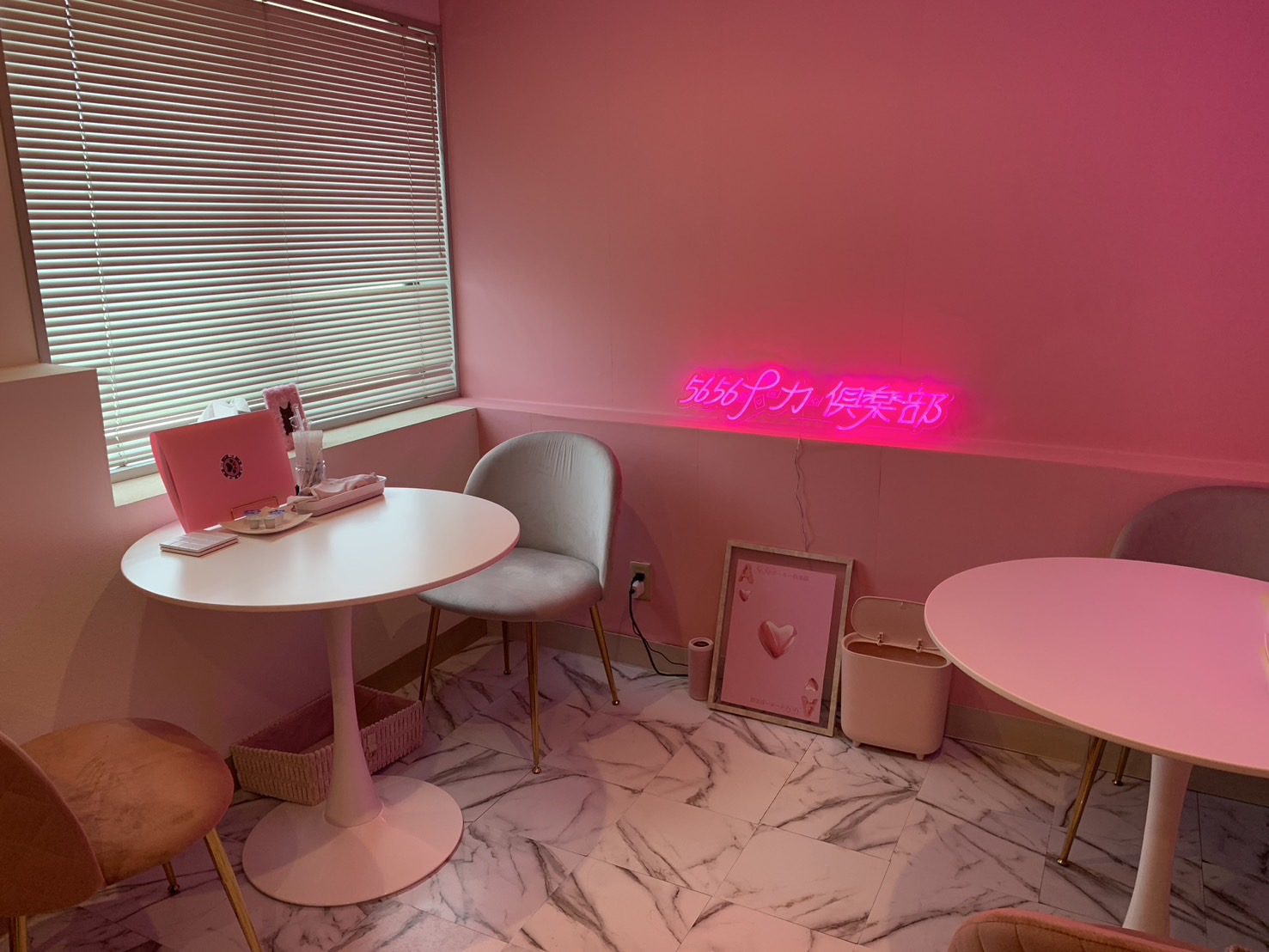 5656ポーカー倶楽部カフェ-7