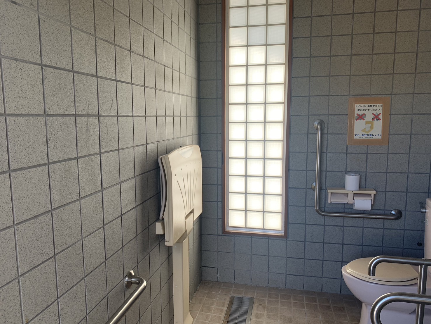 鶴岡南部公園 トイレ